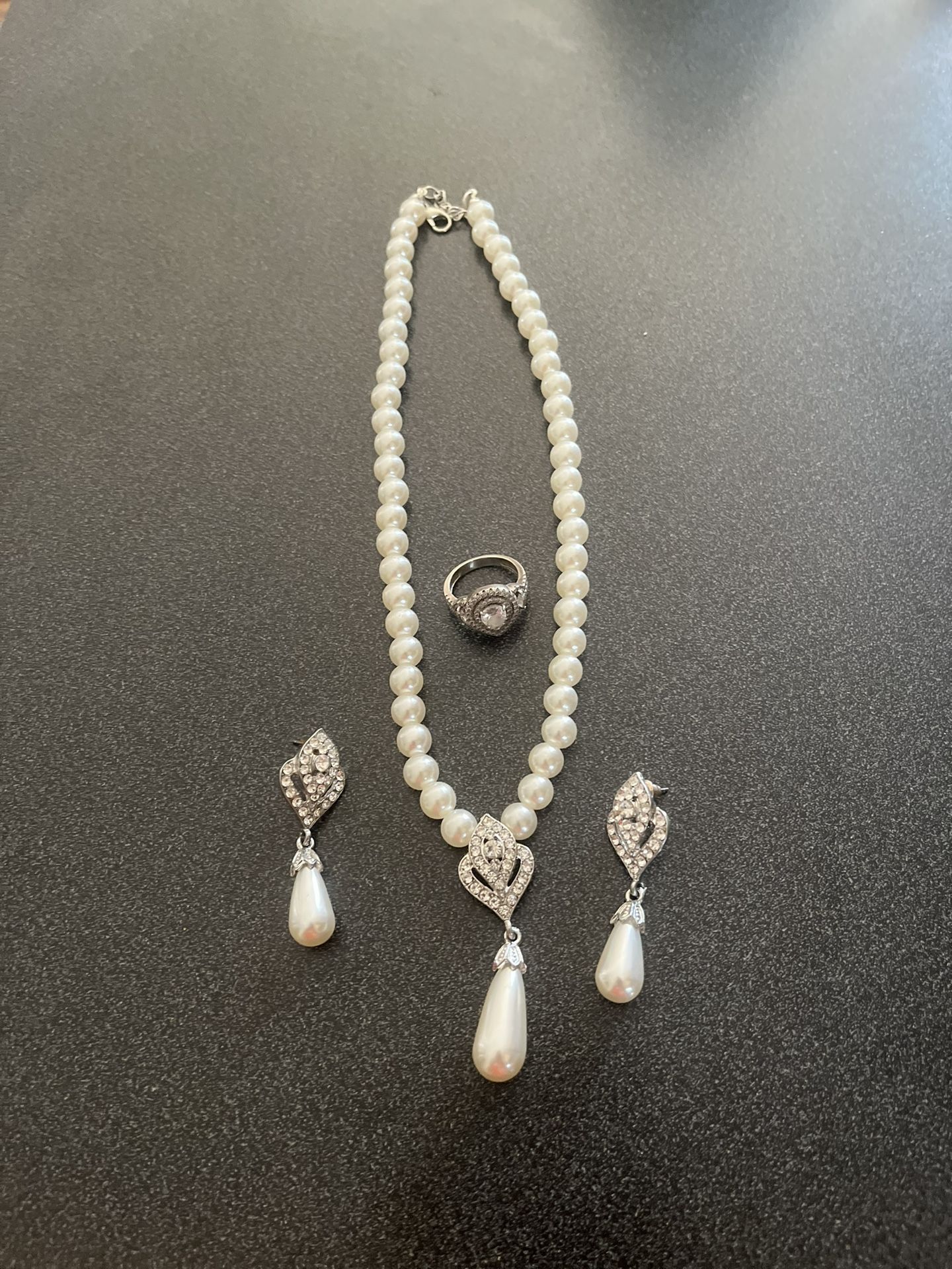 Pearl Pendant Set