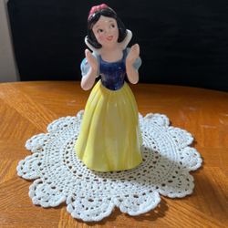 Disney Snow White Ceramic Figurine Figure Malaysia - 5.5" Tall Vintage