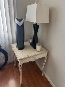 White table with lamp