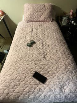 Twin bedframe