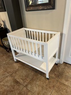 Infant Solid Wood Baby Crib