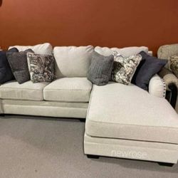 [HOT DEAL] Dellara Chalk Sofa Chaise
by Ashley