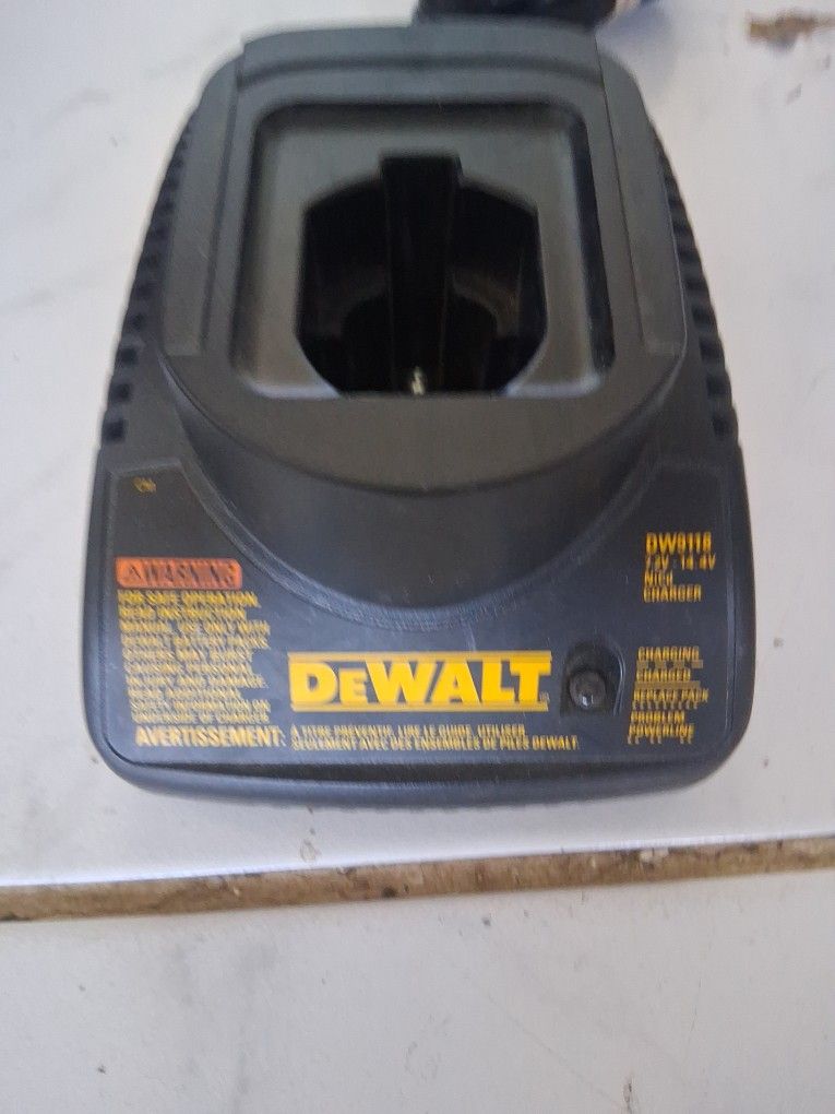 DeWalt DW9118 battery charger.