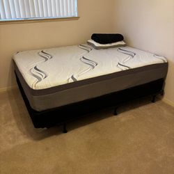 Queen Size Mattress / Box Springs / Box Springs Frame