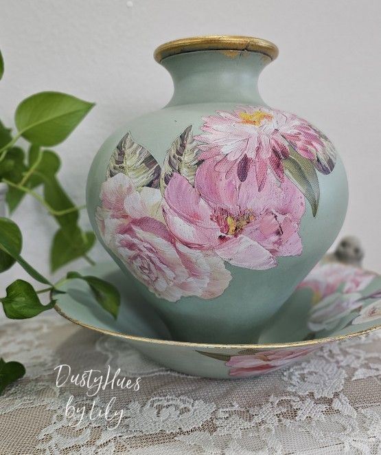 Vase & Plate Glass/Decorative Glass Bowl/Set of 2/Rose Decorated Combo/Home Decor/Flower Vase/Trinket Dish/Hanpainted Embellished/Gold Rim on 2 Pieces