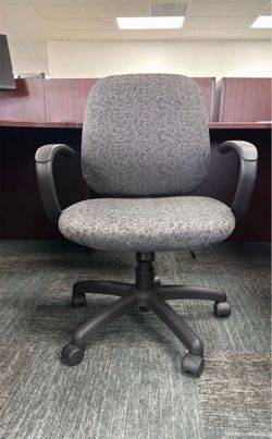 Office Chairs / Desk Chair / Conference Chairs
