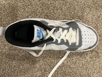 Nike Shoes Size 5