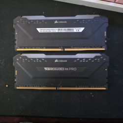 Corsair Vengeance CMW32GX4C3200C16 2 sticks