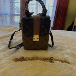 CROSSBODY BAG
