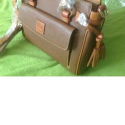 Dooney & Bourke