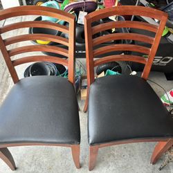 2 Dinner Table Chairs 