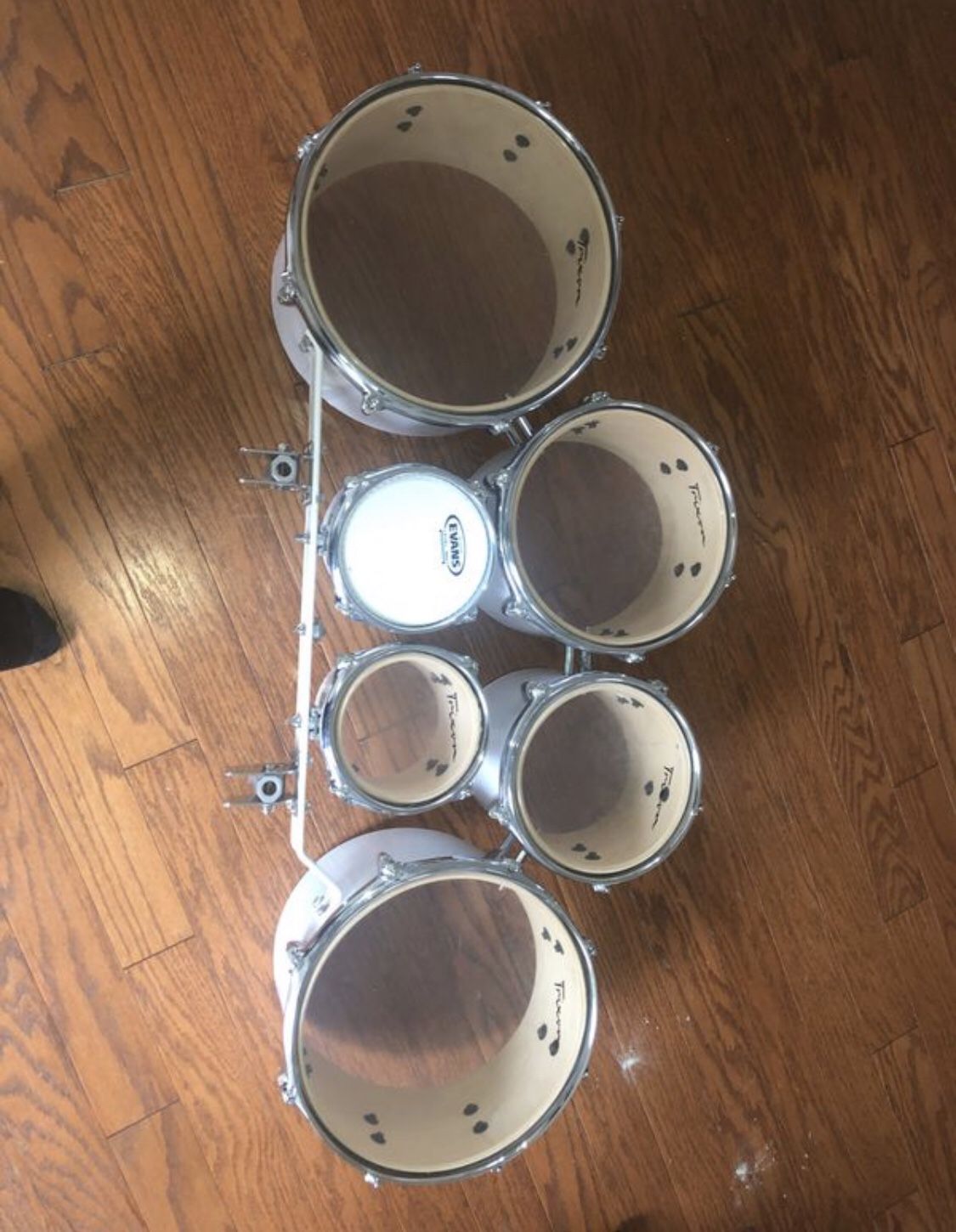 MARCHING TOMS