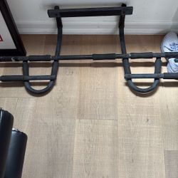 Pull Up Bar