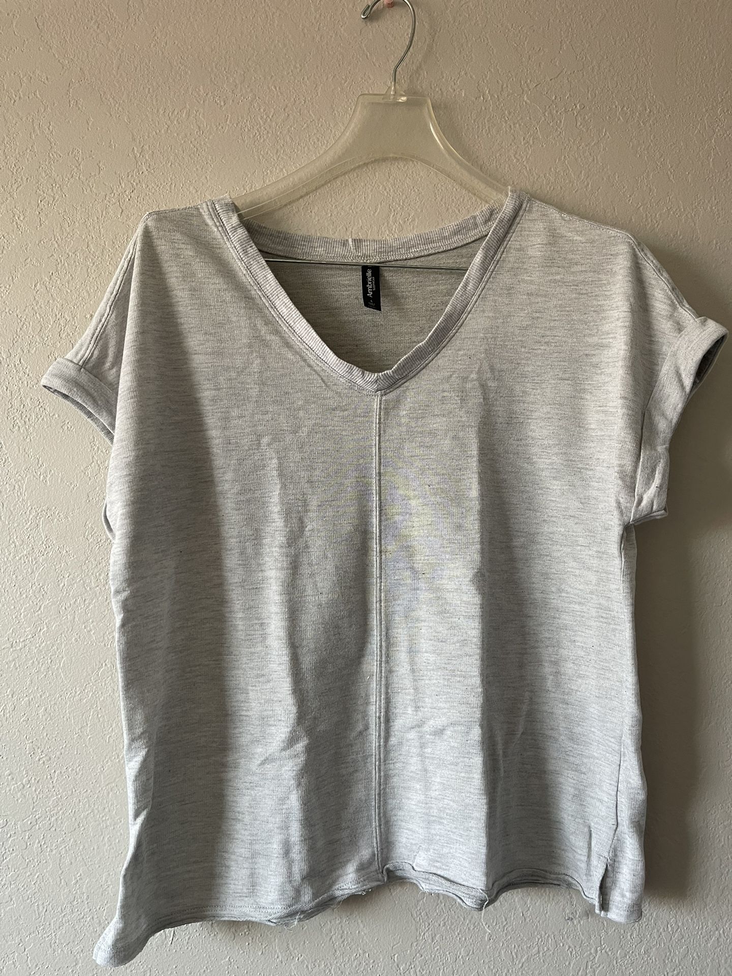 Ambrielle, Women’s Grey Shortsleeve Lounge Basic Sleepwear Pajama Top, Size L