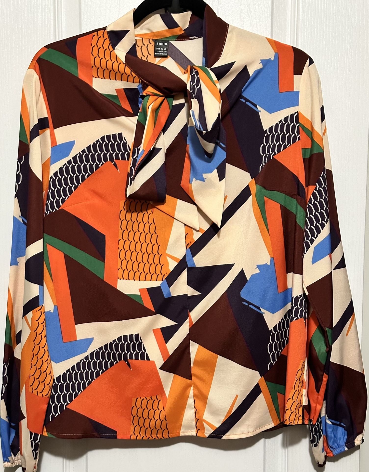 🤩 This is a lightweight dress blouse!💛 Absolutely Gorgeous!🫶🏼