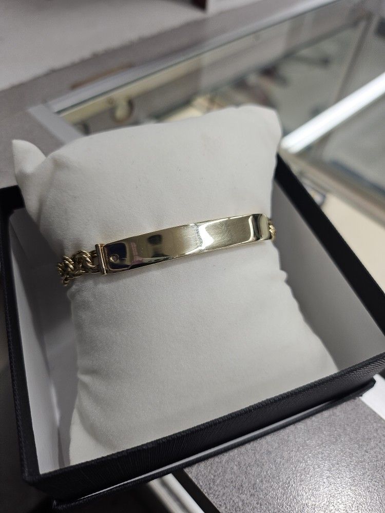I.D Bracelet 10k Gold