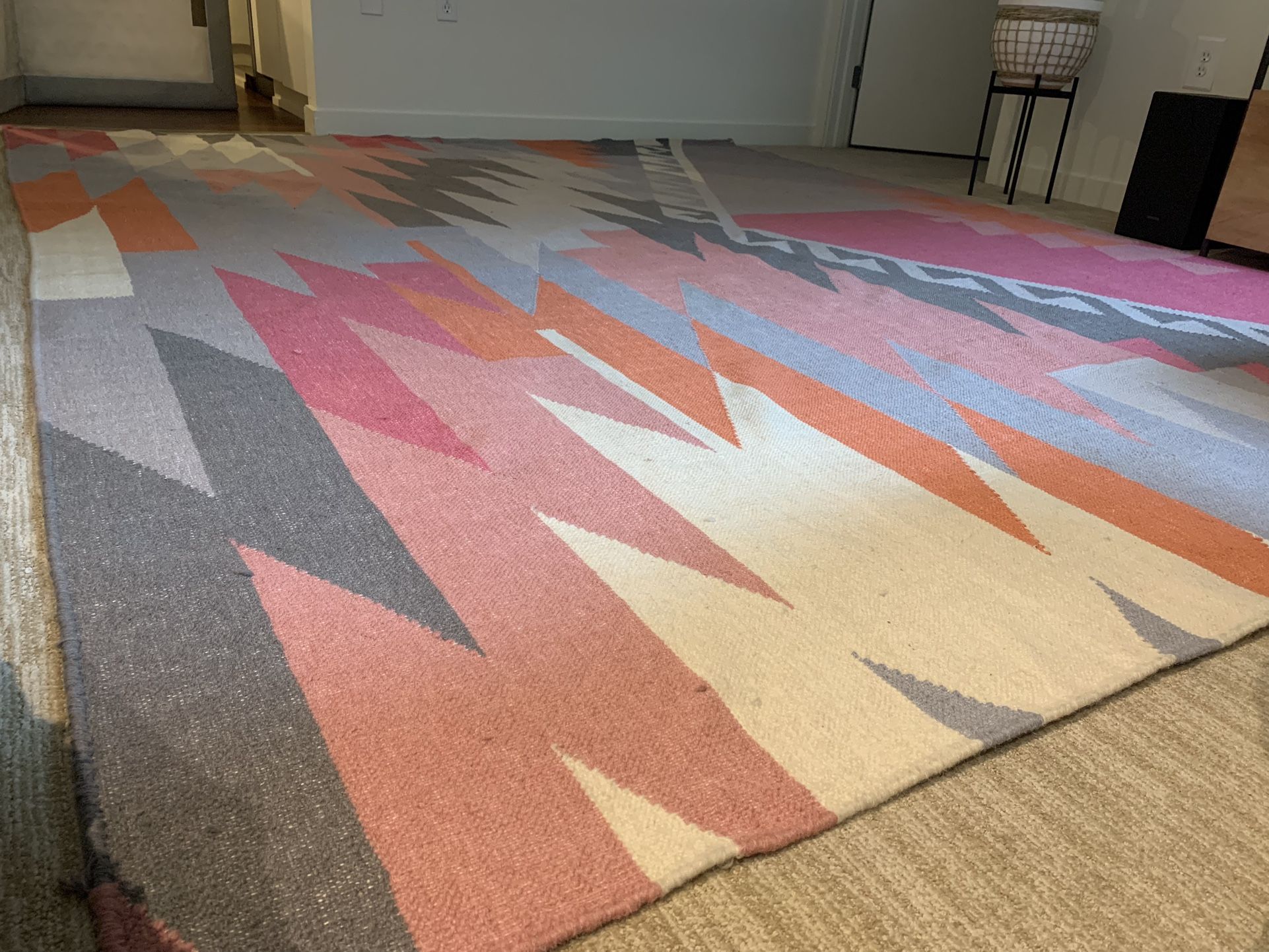 West Elm Sivas Wool Kilim Rug - Macaroon Pink