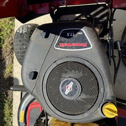 Troy-Bilt Riding Lawn Mower 42 Inches Deck