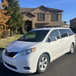2011 Toyota Sienna