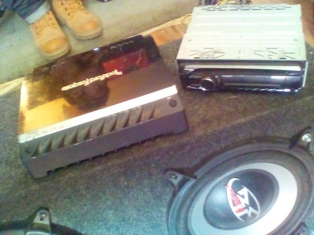 Rockford fosgAte Amp 2 Ten In Speakers And Sony Deck 