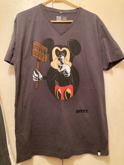 Entity Mickey tee size L