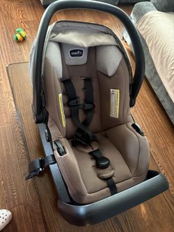 Evenflo Car seat