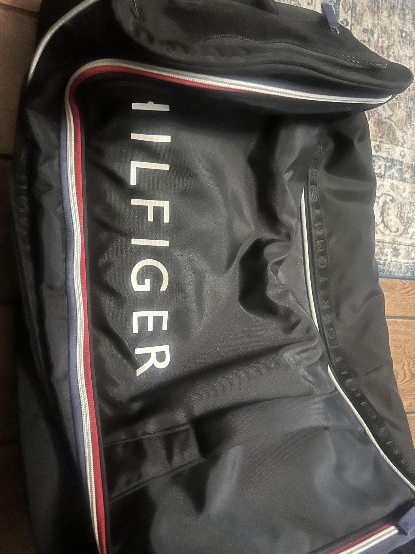 Hilfiger Large Duffle Bag With Wheels