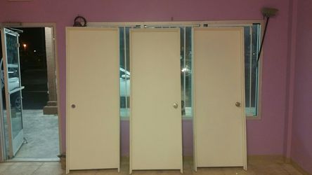 32 " have 3 doors like new.