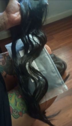 Brand new 24-in black wavy hair extensions clips