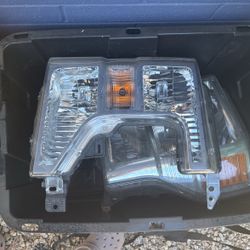 2022 Ford Super Duty Head Lights- OEM
