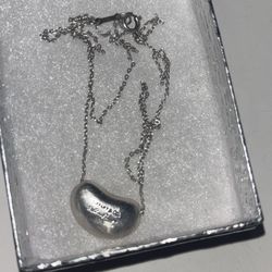 Elsa Peretti’s iconic Bean