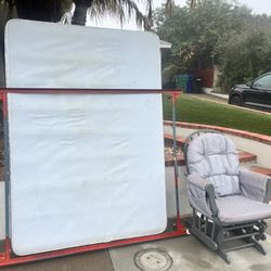 Gratis/Free Furniture 