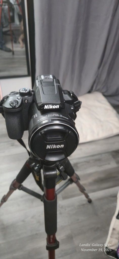 Nikon p950 bag SD Card tripod