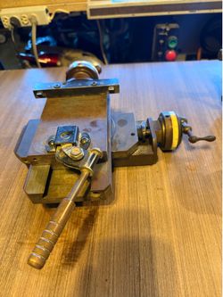 lathe-type carriage