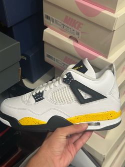 Jordan 4 tour yellow