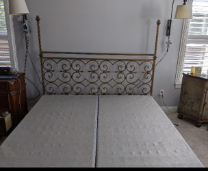 Kreiss Valencia Openwork California King Bed