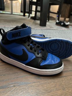 Nike Blue & Black Basketball Shoes – Boys Youth Size 4Y