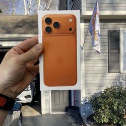 100% New & Certified iPhone 17 Pro 256GB – Factory Unlocked, Latest Model, W Apple Warranty – Send Your Best Offer