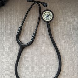 Barely used 3M Littman Stethoscope III in Rainbow color, used for home setting only handful of times