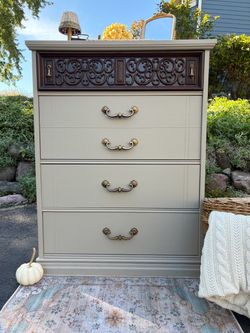 Vintage Solid Wood Dresser *PLEASE SEE DESCRIPTION*