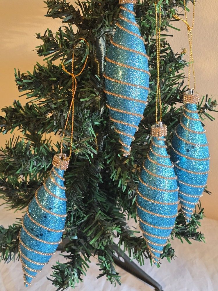 Christmas Ornaments New 4 Piece 5 Inch Handmade 