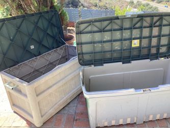 Storage bins