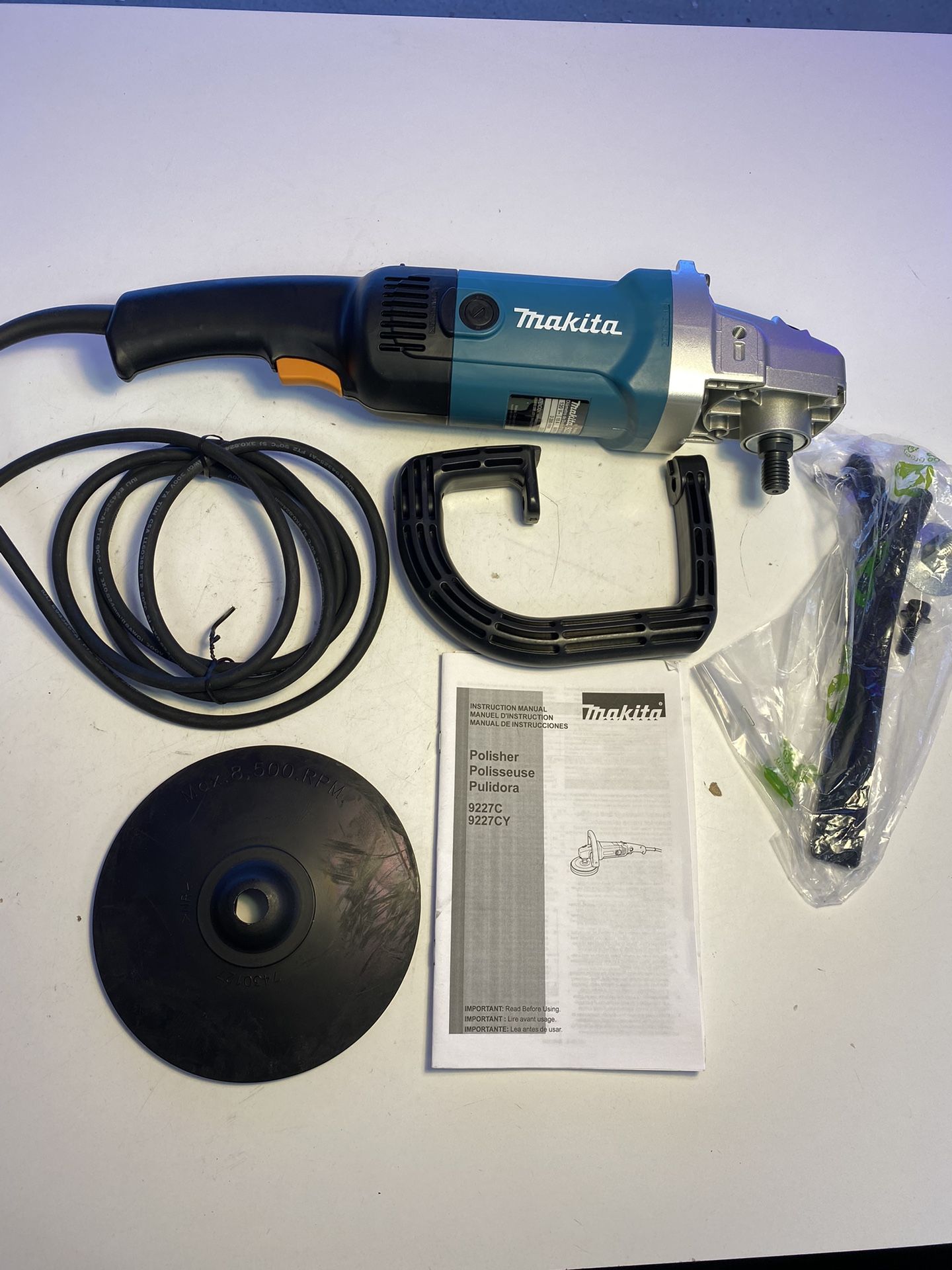 Makita Corded 7” Electronic Polisher