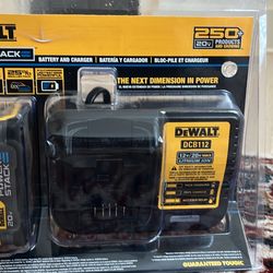 DeWalt POWERSTACK 20V Battery + Charger Kit – BRAND NEW (Sealed)
