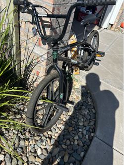Mongoose mode 270 bicycle