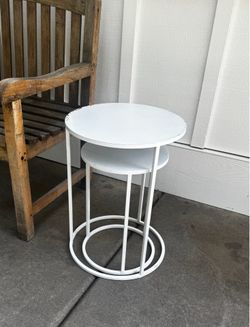 White Metal Nesting Side Tables Set – Modern Round 2-Piece