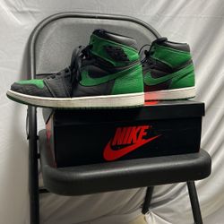 Air Jordan 1 (O.G PINE GREEN) Size 10