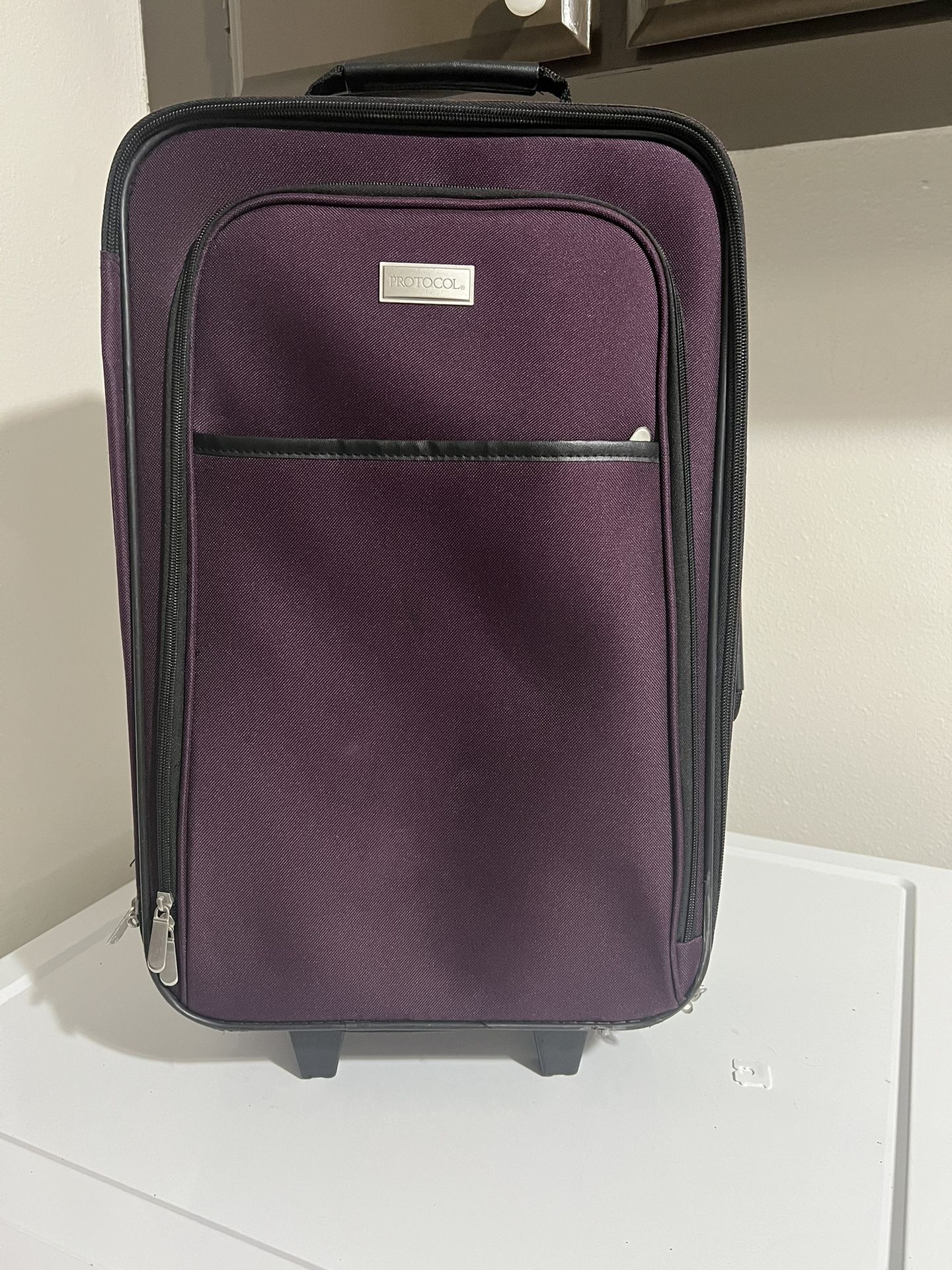 Luggage 20.5x14x6”