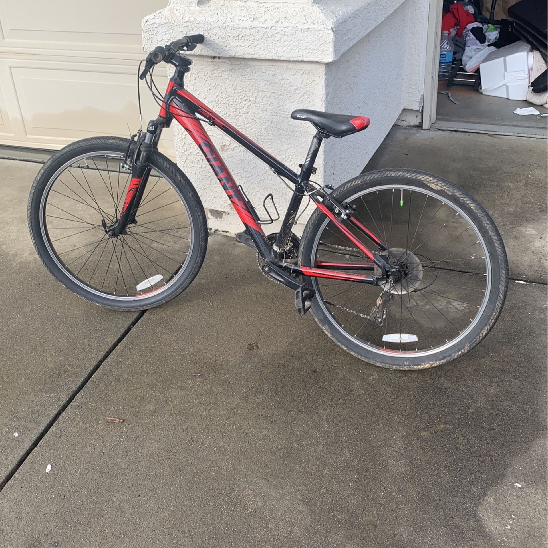 GIANT mountain Bike