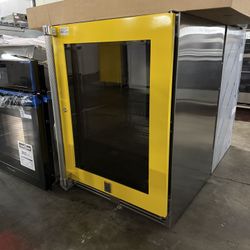 Hestan  GRGR24YW 24 Inch Counter Depth Built-In Full/All Refrigerator